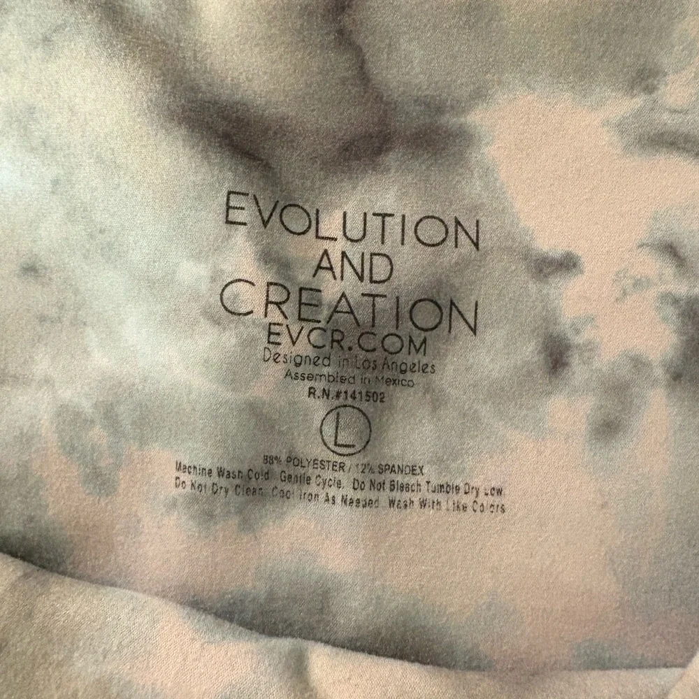 2 pair Women’s Evolution & Creation Tie-Dye Bike Shorts Size L